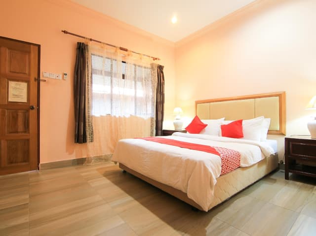 Deluxe Queen Room