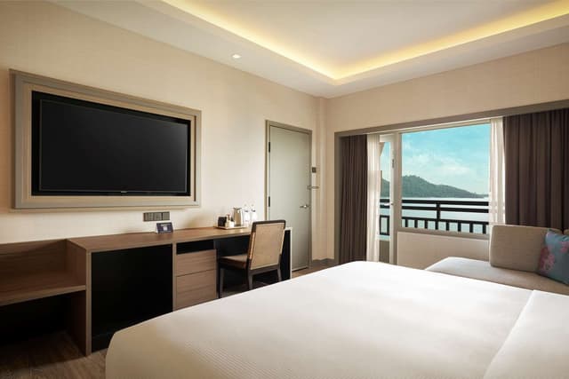 ONE BEDROOM FAMILY SUITE SEA VIEW