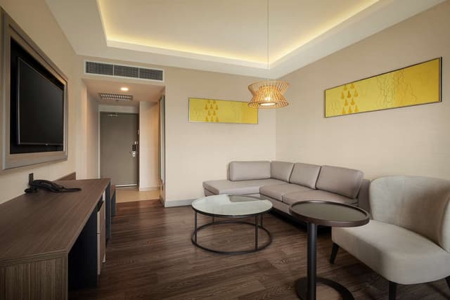ONE BEDROOM FAMILY SUITE SEA VIEW