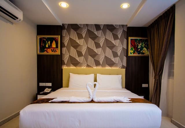 Deluxe King Room
