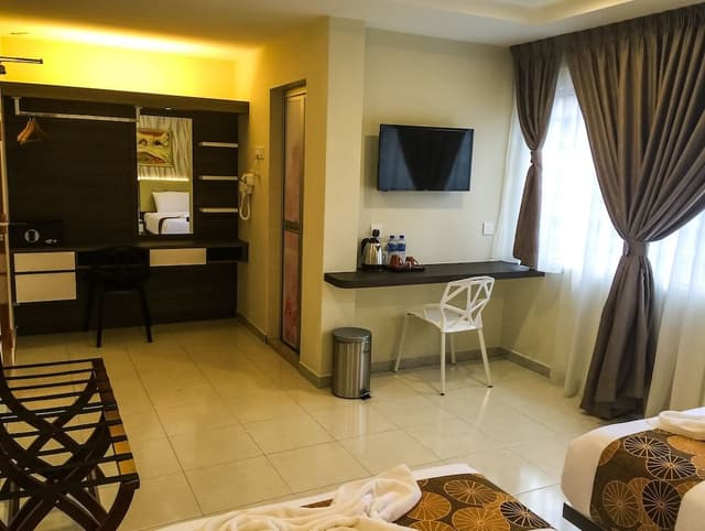 Deluxe Triple Room