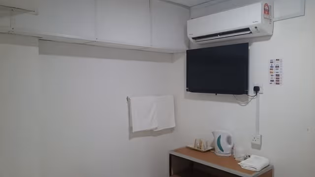 Queen Room