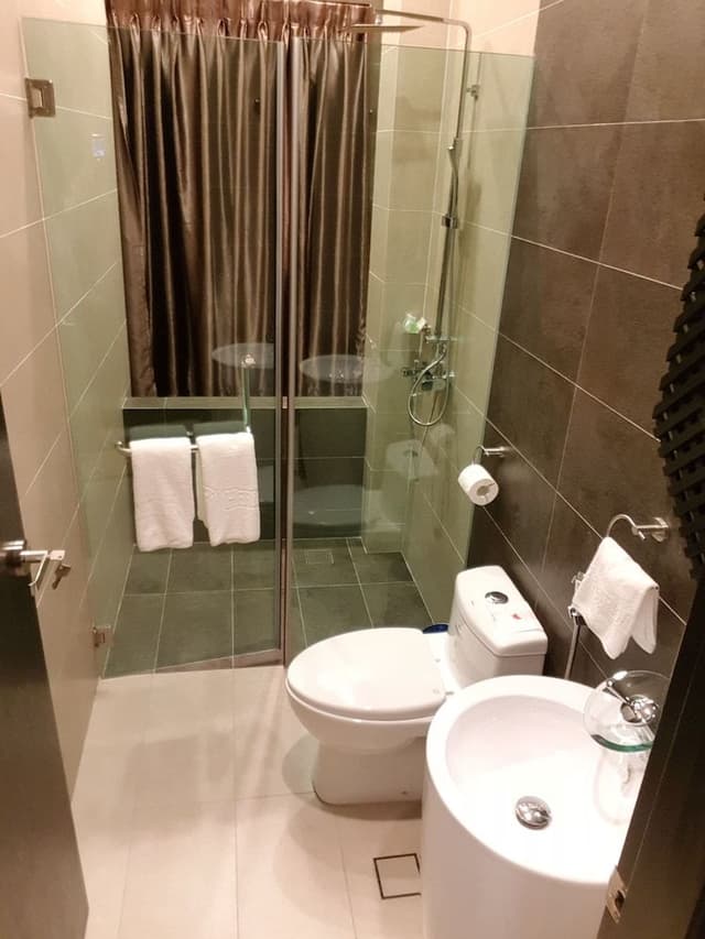 Suite (Sapphire)