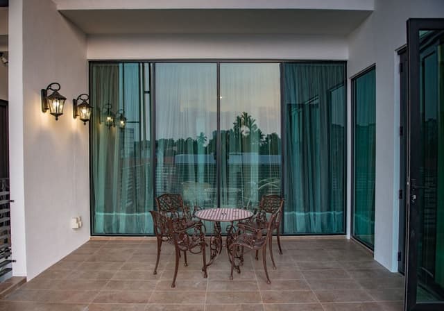 Suite (Emerald)