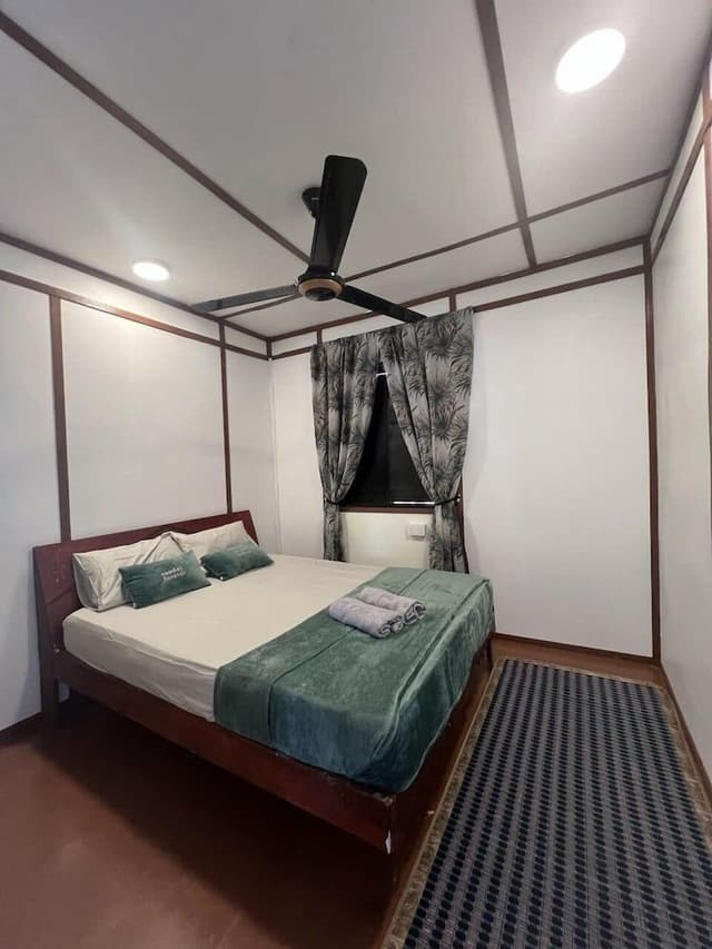 Basic Double Room, Partial Ocean View