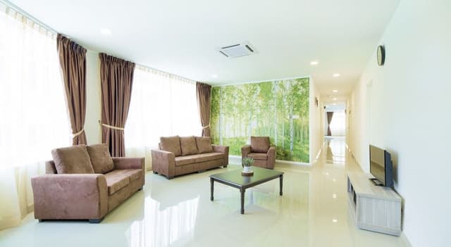 Suite, 5 Bedrooms (Evergreen Theme)