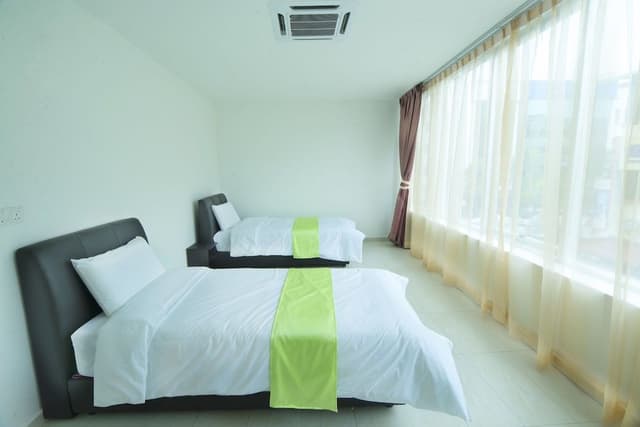 Suite, 5 Bedrooms (Evergreen Theme)