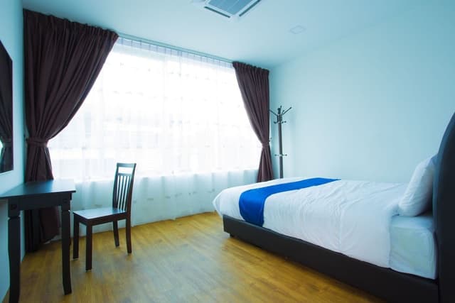 Suite, 5 Bedrooms (Ocean Theme)
