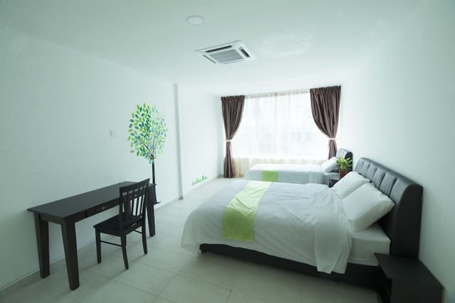 Suite, 4 Bedrooms (Evergreen Theme)