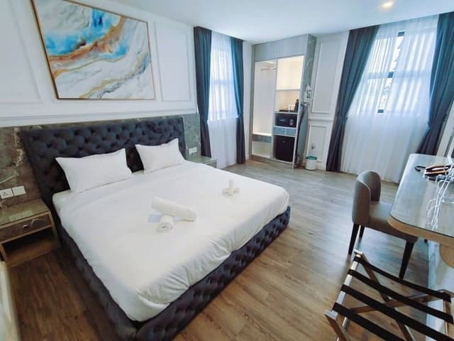 Deluxe Double Room, City View