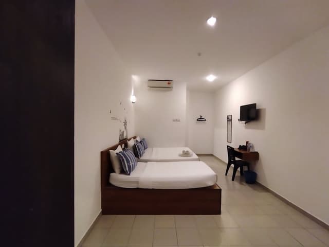 Standard Quadruple Room