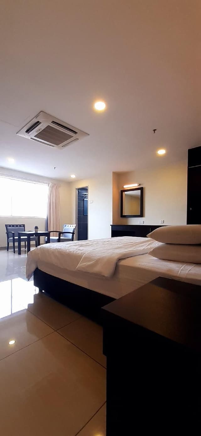 Premium King Room