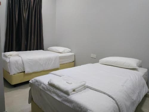 2 Single Beds