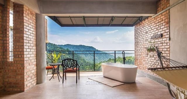 Luxury Room with Balcony
