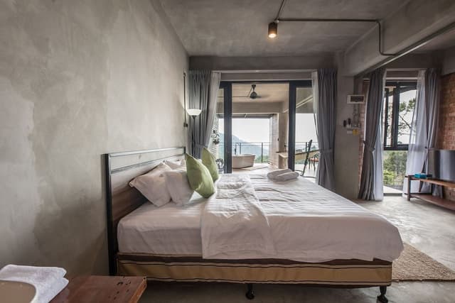 Luxury Room with Balcony