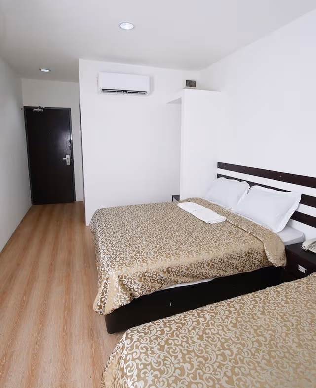 Standard Quad - 02 Queen Beds