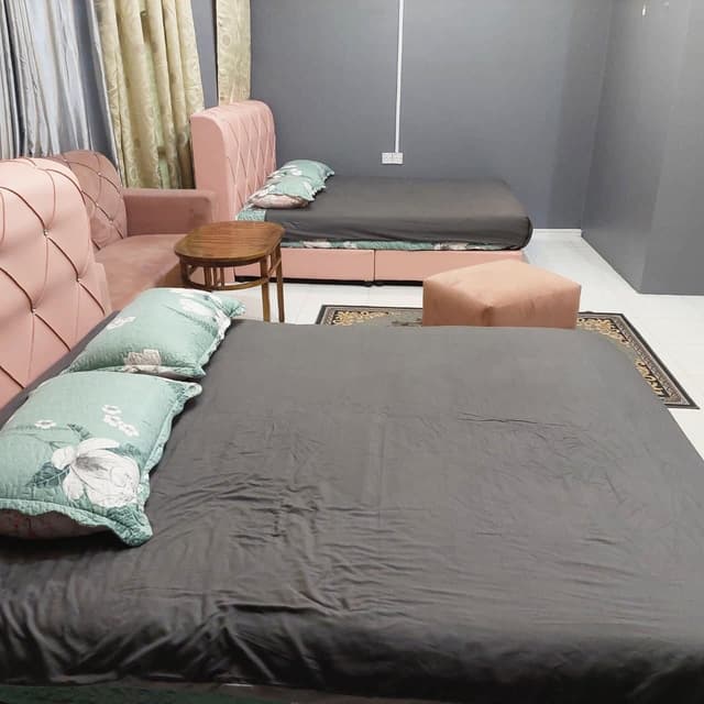 Deluxe Family Room