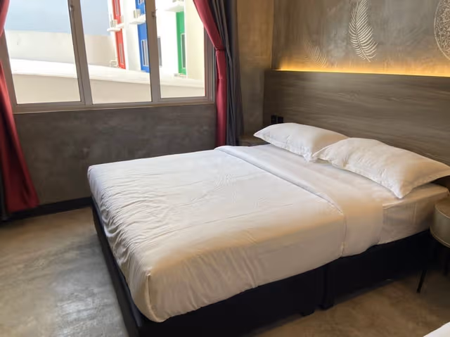 Deluxe Double Room, 1 Queen Bed, City View