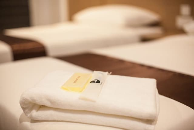 Deluxe Queen Room