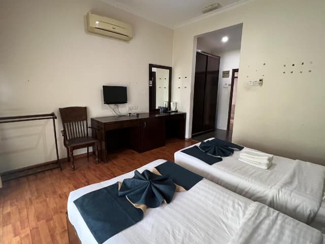 Standard Twin Room