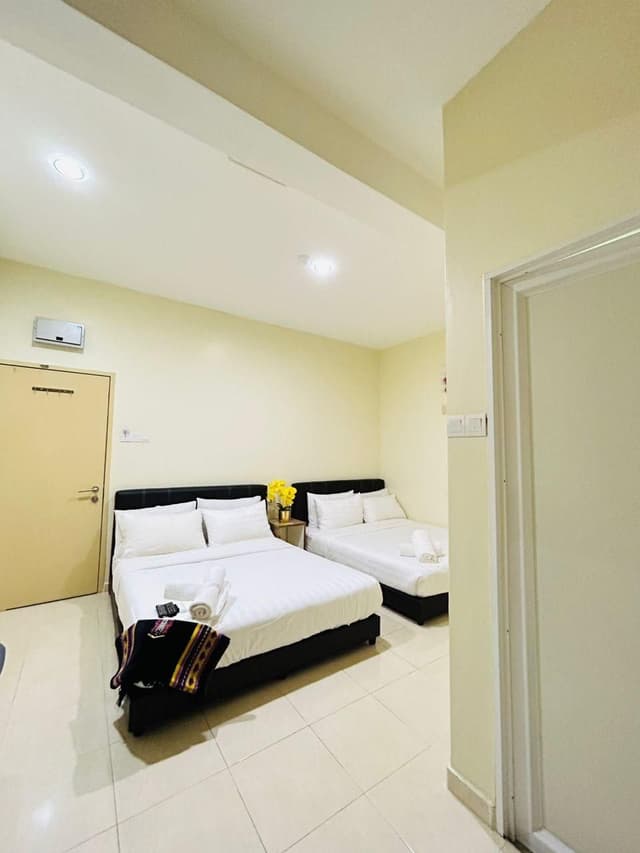 Super Family Room with 2 Double Beds and without Window