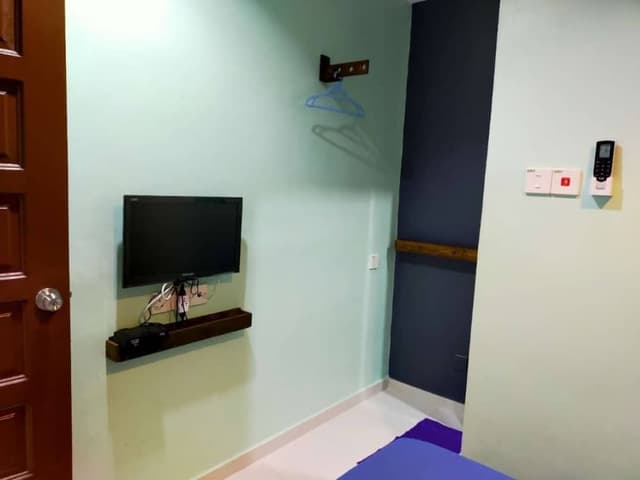 Single Room, No Windows