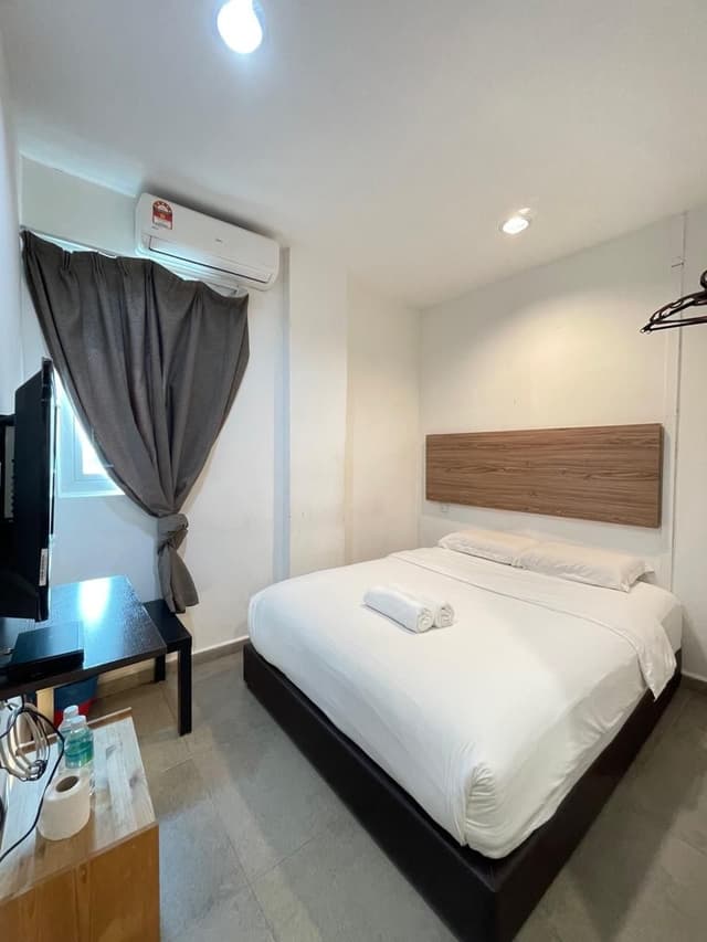 Deluxe Queen Room