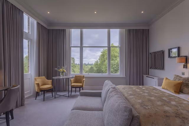 Feature Double Room