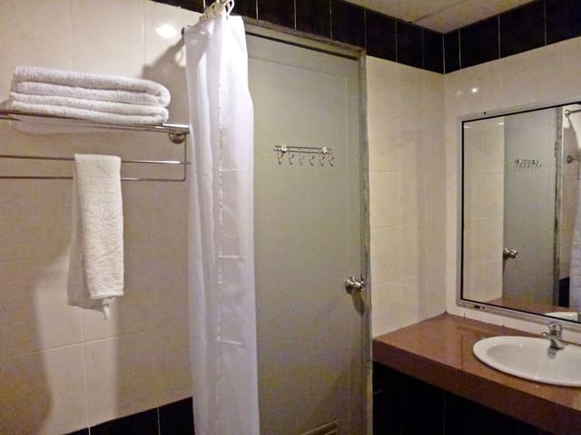 Superior Room, 2 Twin Beds, City View