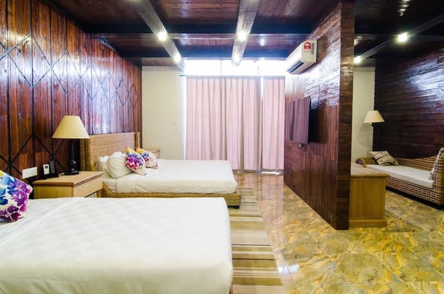Deluxe Suite ( 3 )