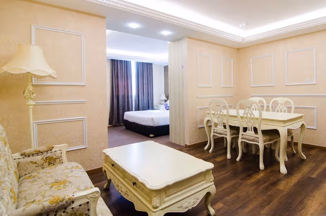 Deluxe Suite ( 2 )