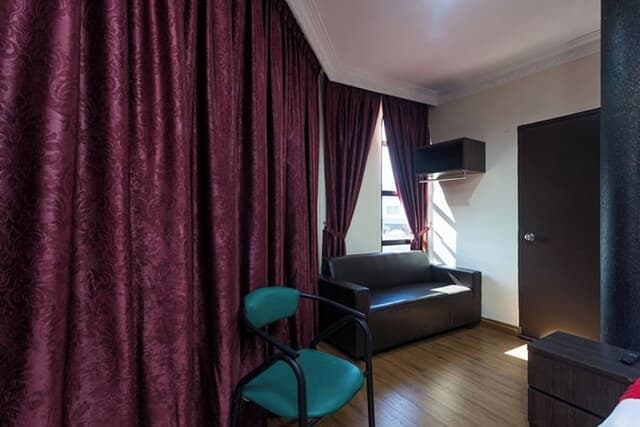 Family Suite, Bathtub