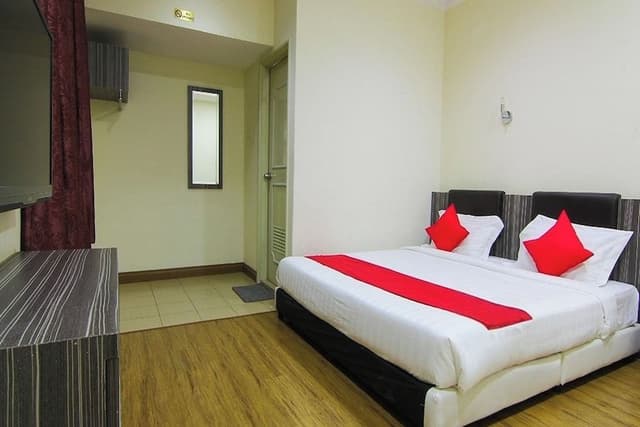 Suite Double with Window