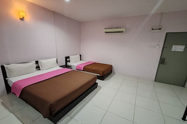 Deluxe Triple Room
