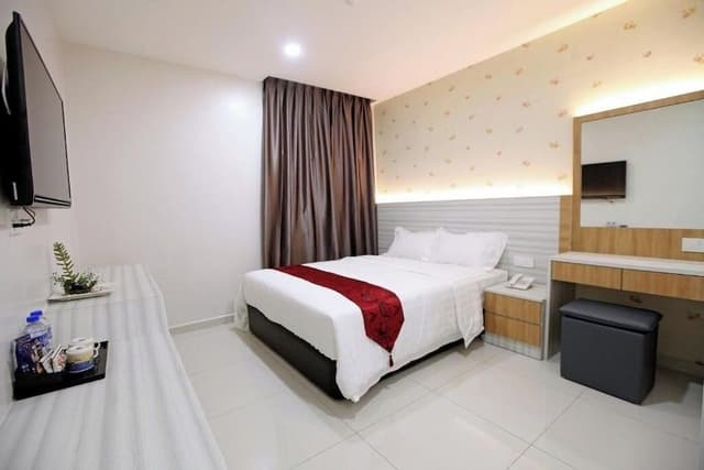 Deluxe Double or Twin Room