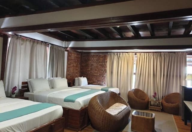 Deluxe Triple Room