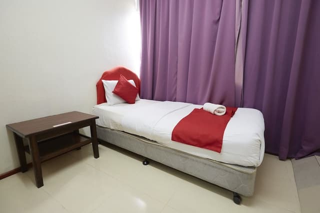 Deluxe Single Room