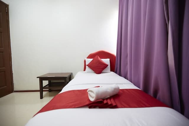 Deluxe Single Room