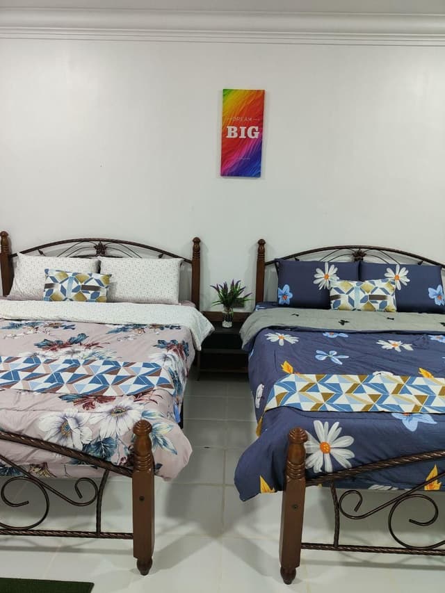 Family Room - 2 Queen Bed