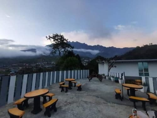 Quadruple Room with Mountain View