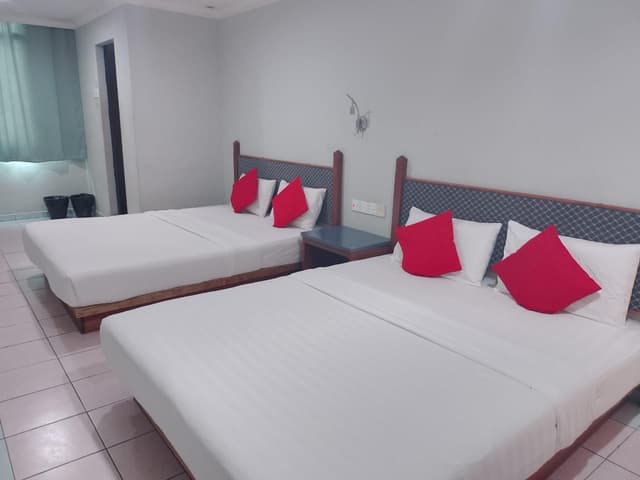 Suite 2 Queen Beds Non-Smoking