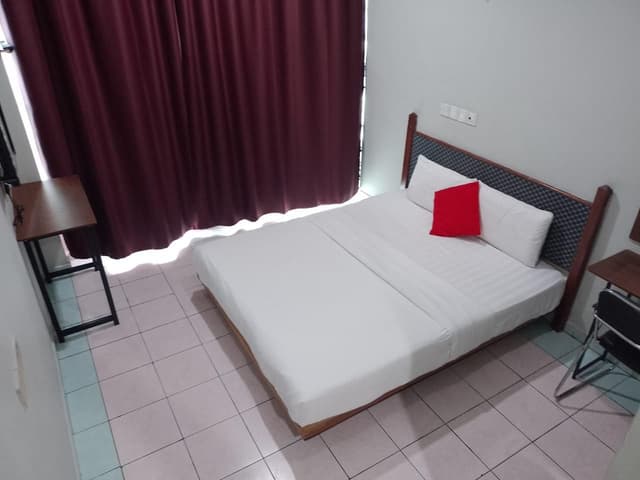 Non Smoking 1 Queen Bed