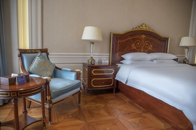 Room, 1 King Bed, City View