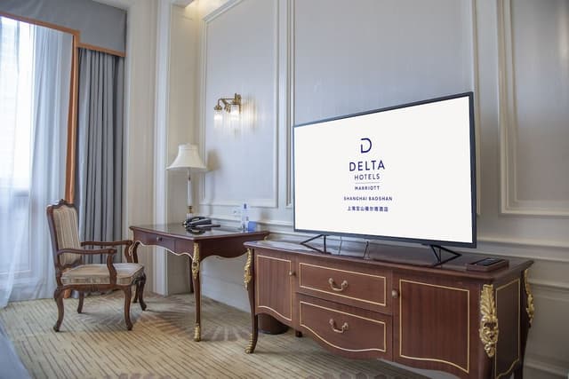 Room, 1 King Bed, City View