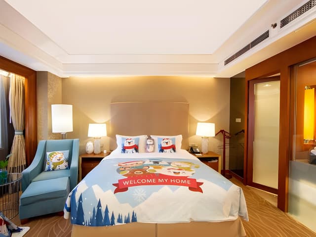 Parent-child suite