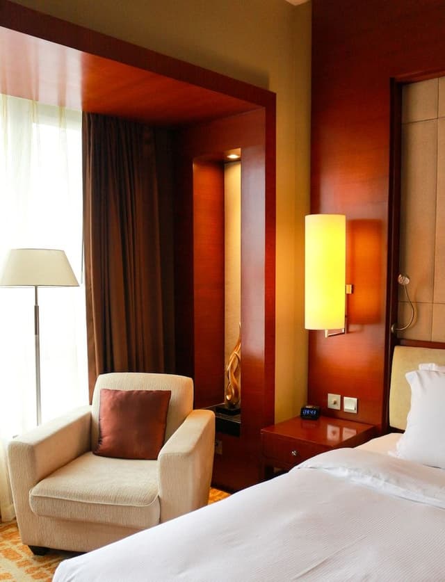 TWIN HILTON DELUXE PLUS