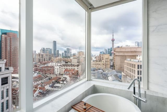 Pearl TV Tower View Room, 1 King