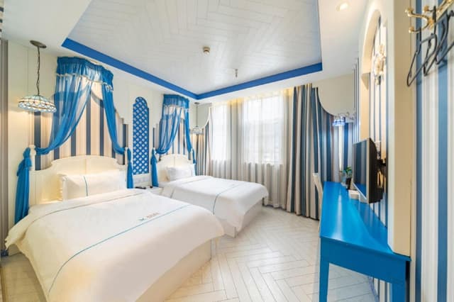 Spacious Twin Room