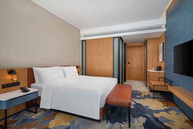 Deluxe Room, 1 King Bed