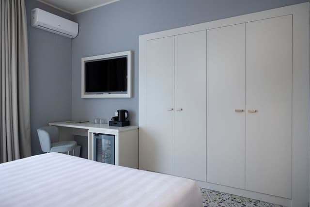 Superior Double or Twin Room, Partial Sea View
